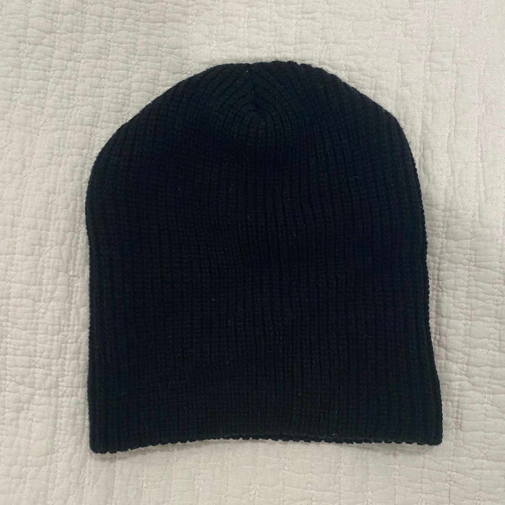 Urban Outfitters Black Beanie
Unisex